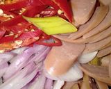 Foto langkah ke 2 dari resep Tumis Pokcoy Tahu Sosis.