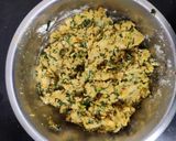 A picture of step 5 of Aloo Methi Tikki Burger.