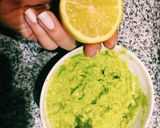 Foto del paso 3 de la receta: Tostado con guacamole y 🍅