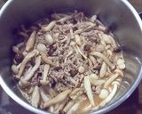 รูปขั้นตอนการทำที่ 3 ของ ผัดเห็ดชิเมจิหมูสับกับเต้าหู้ไข่ย่าง - คีโต