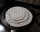 A picture of step 1 of डोसा पिझ्झा.