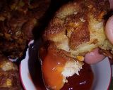 Foto langkah ke 6 dari resep Omelet Roti Tawar n Sosis.