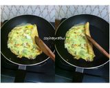 Foto langkah ke 4 dari resep Dadar Gulung Kornet dan Wortel.