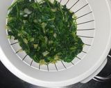 Foto del paso 1 de la receta: Empanadas de espinaca y queso cremoso