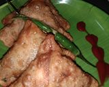 A picture of step 4 of Chinese samosa.