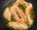 A picture of step 5 of Chicken Katsu stir fry.