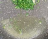 A picture of step 3 of Lasooni Methi.