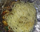 Foto langkah ke 3 dari resep Spaghetti Goreng Oriental.