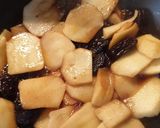 Foto del paso 2 de la receta: Magret de pato con manzana y ciruelas al Pedro Ximénez