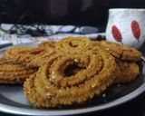 ઘઉં ના લોટ ની ચકરી (Wheat Flour Chakri Recipe In Gujarati) રેસીપી સ્ટેપ4ફોટો