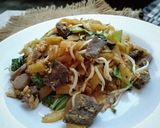 Foto langkah ke 5 dari resep Kwetiau Goreng Sapi Lada Hitam.