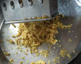 A picture of step 1 of Muthiya Lasaniya Khamani.