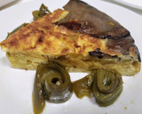 Foto del paso 6 de la receta: Tortilla de patata, calabacín y puerro, abrazada por setas