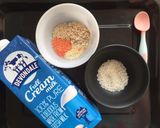 Hình bước làm 1 của món Cháo nấu sữa rắc gai dầu - bé ăn dặm