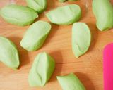 Foto langkah ke 2 dari resep Mantou Bayam / Bakpao Bayam / Spinach Steamed Bun.