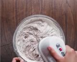 A picture of step 6 of Cookies 'N' Cream Ice Cream.