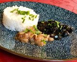 Foto del paso 6 de la receta: Chipirón en su tinta encebollado