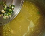 Foto langkah ke 5 dari resep Soto Ayam Surabaya Komplit.