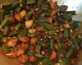 A picture of step 6 of Aloo Bhindi.