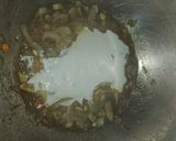Foto del paso 5 de la receta: Solomillo de cerdo relleno en salsa de curry verde