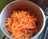 Foto del paso 1 de la receta: Omelett de zanahoria y queso. Lo que había en la heladera