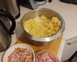 ,,Babka ziemniaczana na bazie młodych ziemniaków i cebuli,, krok przepisu 2 zdjęcie