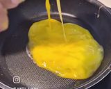 Foto langkah ke 3 dari resep Simple Egg Toast.