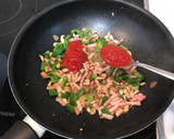 Foto del paso 2 de la receta: Arroz frito con salsa de tomate ketchup