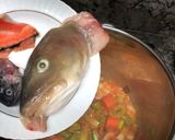 Foto del paso 8 de la receta: Fumet de Trucha y Bacalao