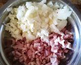 Foto del paso 1 de la receta: Homelette de salteado de panceta, cebolla y ajo