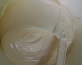 Foto langkah ke 3 dari resep Milky White Roll Cake.