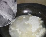 A picture of step 4 of Pathiri | Ari Pathiri.