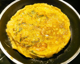 Foto del paso 5 de la receta: Tortilla de trigueros con gambas rojas