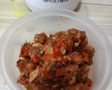 Foto langkah ke 5 dari resep Kulit Ayam Sambal Bawang.