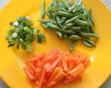 Foto langkah ke 1 dari resep Tumis Sayur Telur Orak Arik.