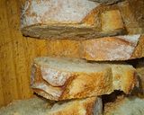 Foto del paso 1 de la receta: Picatostes caseros con cebolla molida