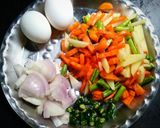 এগ ভেজিটেবিল চাওমিন (egg vegetable chowmin recipe in Bengali) রেসিপির ধাপ 2 ছবি
