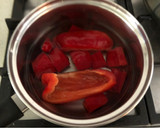 Foto del paso 2 de la receta: Salsa líquida de ají chileno cacho’e cabra 🌶