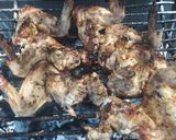 Foto del paso 3 de la receta: Alitas de pollo al limón a la parrilla con papas fritas