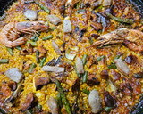 Foto del paso 9 de la receta: Arroz con camagroc, secreto, alcachofas..