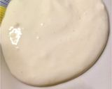 Foto del passaggio 2 della ricetta Crostini stracchino fatto in casa e salsiccia