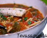 Foto del paso 1 de la receta: Fideos con caballa 🌶 🐟 🍅 🍃🎊🎉🎭