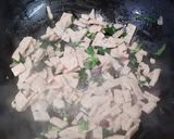 A picture of step 1 of White sauce pasta with chicken salami.