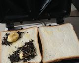 Foto langkah ke 2 dari resep Roti bakar pisang coklat keju.