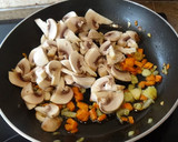 Foto del paso 2 de la receta: Salsa de champiñón para pasta