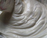 Foto del paso 9 de la receta: Mousse de chocolate blanco con interior de mango y frambuesas