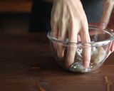 鳳梨蝦球 (影音食譜)的食譜步驟1照片