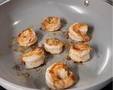 A picture of step 1 of 20min shrimp udon.