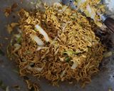 Foto langkah ke 3 dari resep Mie Goreng.