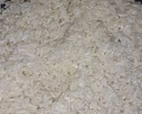 Foto del paso 1 de la receta: Arroz para los que no sabemos hacer arroz. 🥡